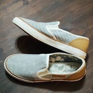 Tommy Bahama Gray and Tan Loafers Slip-On Comfort